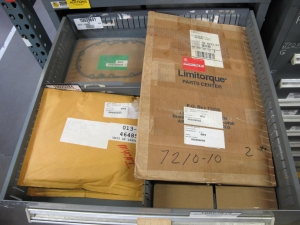 STANLEY VIDMAR HEAVY DUTY 11-DRAWER PARTS CABINET W/ CONTENTS (W-50) LOADING & HANDLING FEE $25-